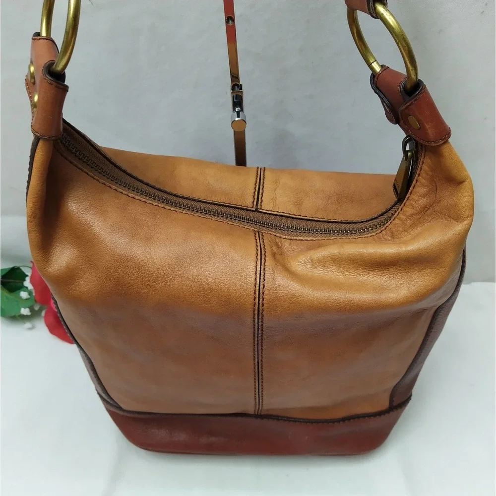 Fossil Maddox Brown Leather Zipper Closure Hobo Shoulder Bag